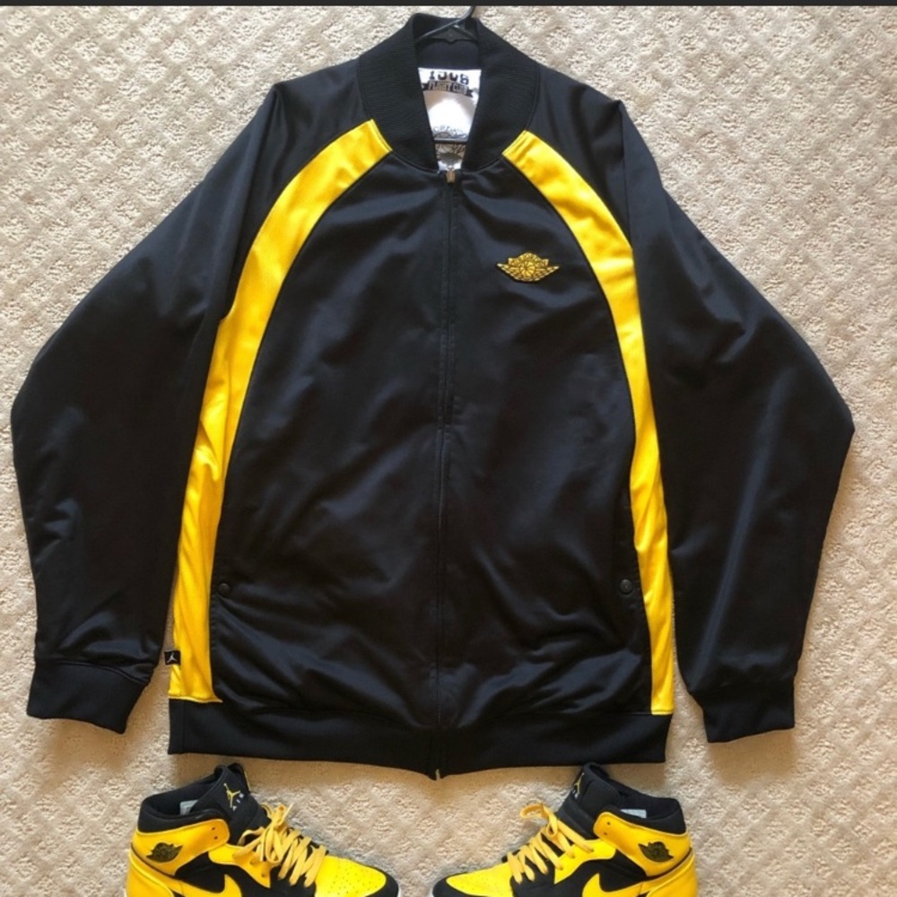 Jordan track suit XL